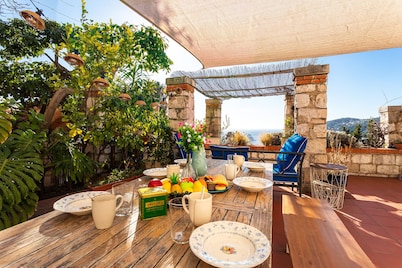 CASA ROSALIE VI4442 By Riviera Holiday Homes