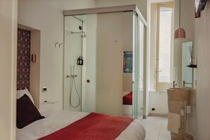 Standard Double Room, Private Bathroom | In-room safe, desk, free WiFi - Da Celeste (Naples)