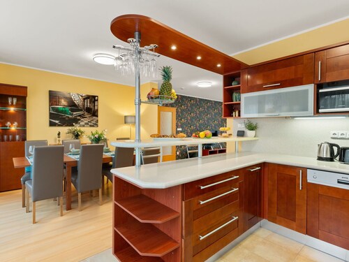 Stunning private villa for 8 guests with WIFI, TV and terrace