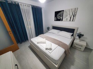 2 habitaciones, tabla de planchar con plancha y wifi gratis