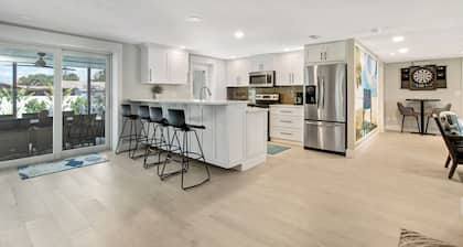 Luxury Pool Retreat near Siesta Key