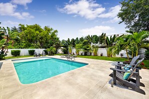 Outdoor pool - Luxury Pool Retreat near Siesta Key  (Sarasota)