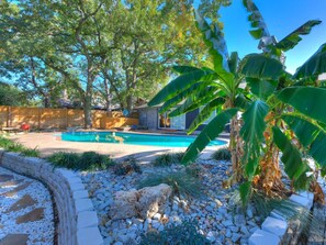 Pool - Luxury 5-Bed Heated Pool Oasis (Tulsa)