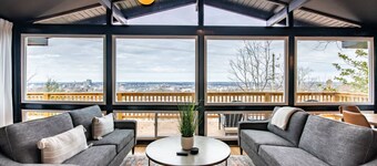 Luxurious Retreat w/ Stunning Views | Sleeps 16