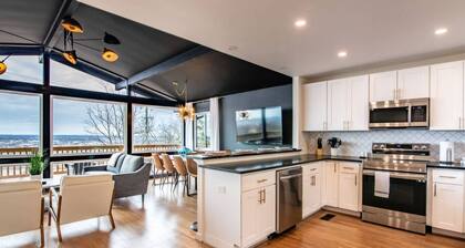 Luxurious Retreat w/ Stunning Views | Sleeps 16