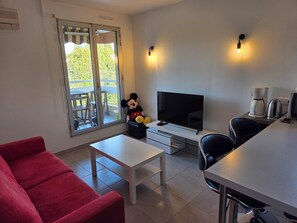 Living area - 2-room apartment Saint Raphaël 130m from the beach (Saint-Raphaël)