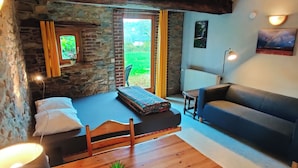 Studio Basic, patio, pemandangan kebun