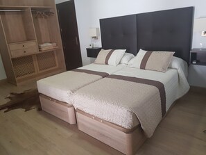 6 bedrooms, iron/ironing board, WiFi, bed sheets - Charming rural accommodation in Andalusia: Discover El Verdinal. (Villanueva del Duque)