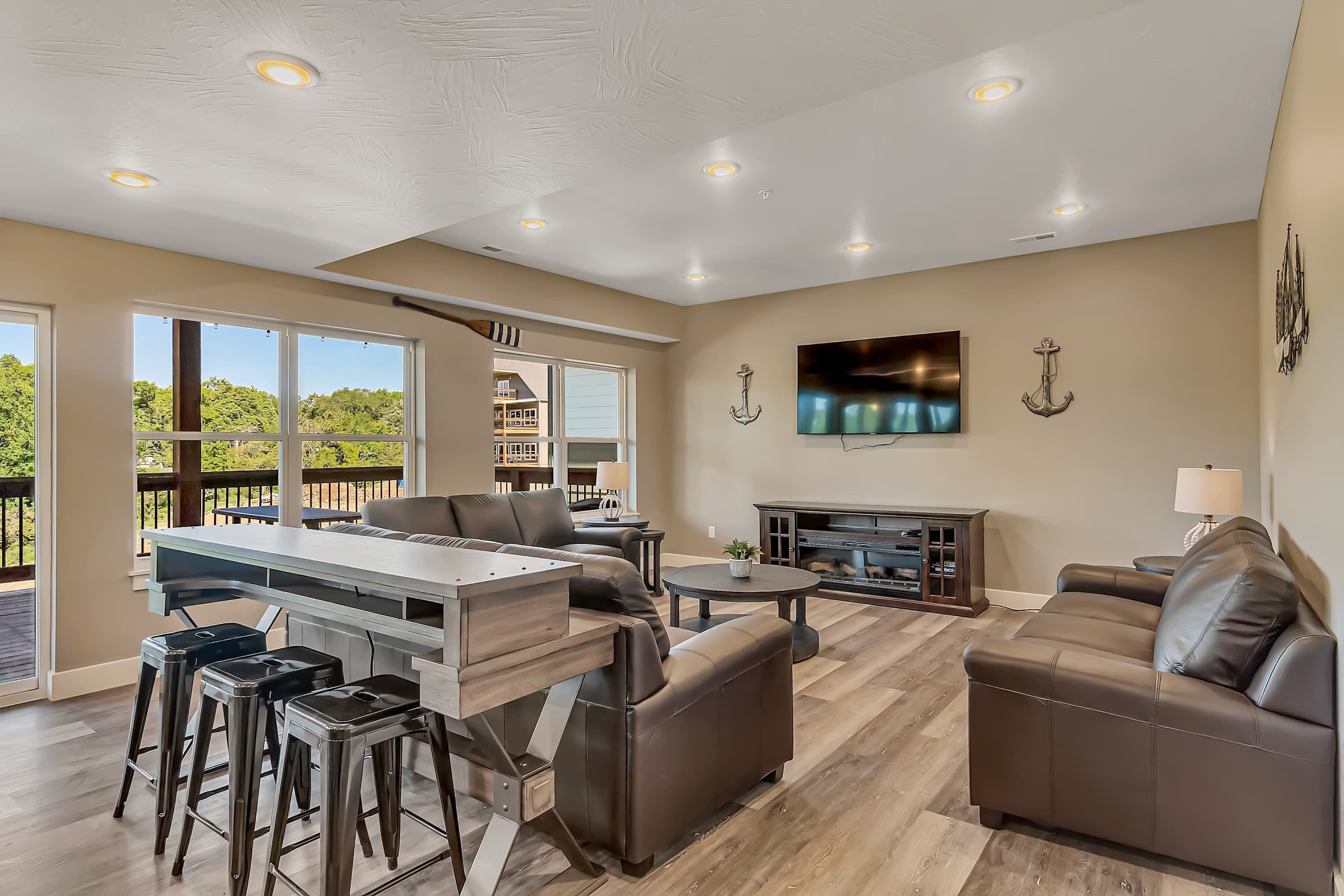 Televisio, takka, pöytäjalkapallopöytä