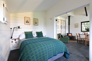 2 dormitoris, planxa i posts de planxar, wifi i roba de llit