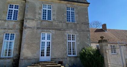 Spacious family home near Orleans, quiet with garden