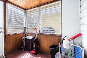 Talo, useita sänkyjä, patio, näköala puutarhaan (Charming Seminole Heights Getaway) | Sisätilat