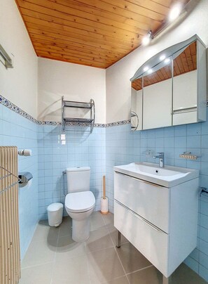 Bathroom - Cozy studio for 2 in La Clusaz, pets allowed (La Clusaz)