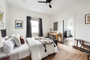 3 bedrooms, desk, iron/ironing board, WiFi