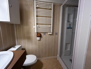 Bathroom - Central La Roche-Posay studio, Wifi, free parking (La Roche-Posay)