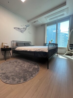 2 sovrum, strykjärn/strykbräda, gratis wi-fi och sängkläder