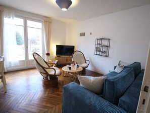 TV - T3 Duplex 4/6 people, free parking, modern amenities (Bagnères-de-Luchon)