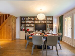 تناول الطعام