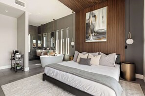 6 bedrooms, iron/ironing board, travel crib, WiFi - 16+ Guest- 2Pool/Spas-6 KingBeds (Joshua Tree)