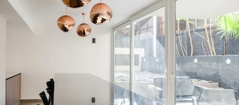 Modern Studio in Nunoa | Chic and Vibrant Living