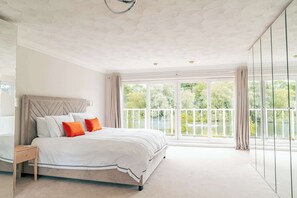 5 bedrooms, iron/ironing board, travel crib, WiFi