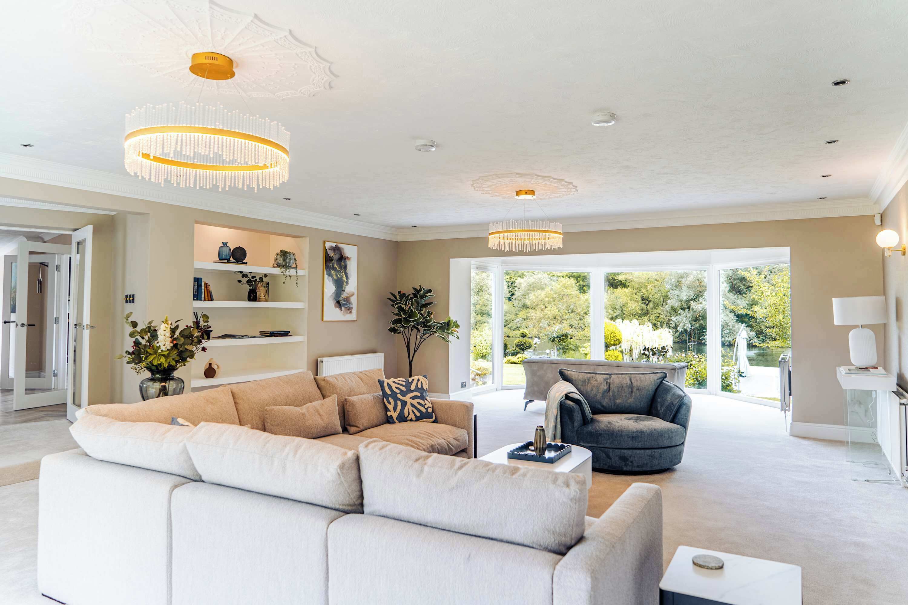 テレビ、書斎 / ワークスペース