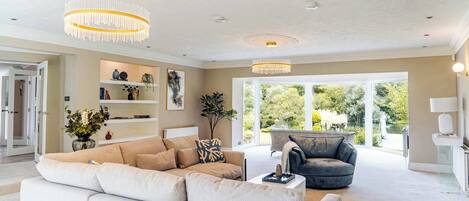 Televisión y oficina