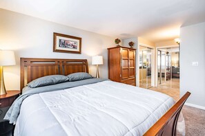 5 slaapkamers, een strijkplank/strijkijzer, gratis wifi, beddengoed