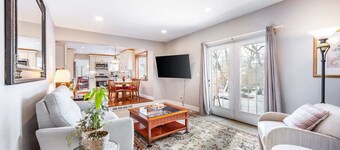 Charming 4BR Ann Arbor Home, Near Parks & Shops