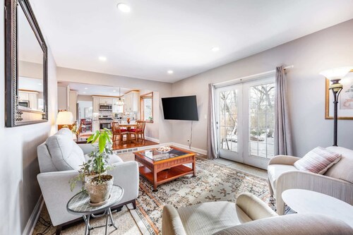 ‼️Lovely Ann Arbor Retreat Near Parks & Shops