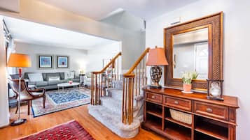 Smart TV, fireplace, offices