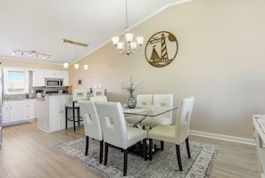 Dining - Beach Haven at Sea Dunes (Kitty Hawk)