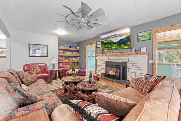 TV, fireplace, DVD player, table football