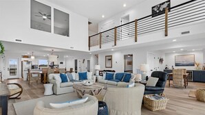 Living area - Shell Yeah- Ocean Isle Beach (Ocean Isle Beach)