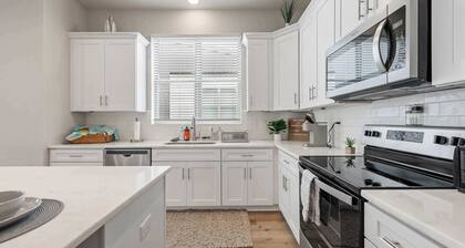 New Luxury Home • King Bed • Garage