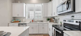 New Luxury Home • King Bed • Garage