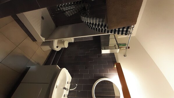 Shower, toilet paper
