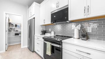 Townhome, Multiple Beds, Patio (Waterview Luxury Retreat) | Private kitchen | Fridge, microwave, oven, stovetop