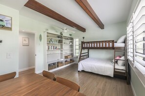3 chambres, bureau, fer et planche à repasser, Wi-Fi gratuit