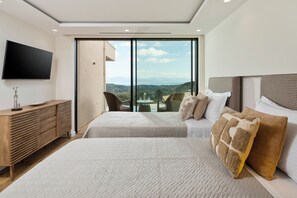 3 bedrooms, iron/ironing board, travel crib, WiFi