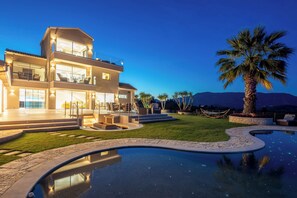 Outdoor pool, a heated pool - Villa Kalithea Corfu (Corfu)