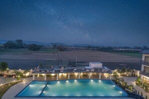 Outdoor pool - Vanashraya corbett (Kaladhungi)