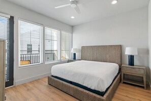 4 chambres, fer et planche à repasser, Wi-Fi gratuit, draps fournis