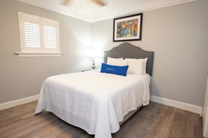 2 habitaciones, tabla de planchar con plancha y wifi gratis 