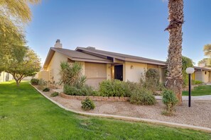 Apartment (4 Bedrooms) | Interior - Golf, Hike, Swim: Your Perfect Desert Oasis Escape (Mesa)