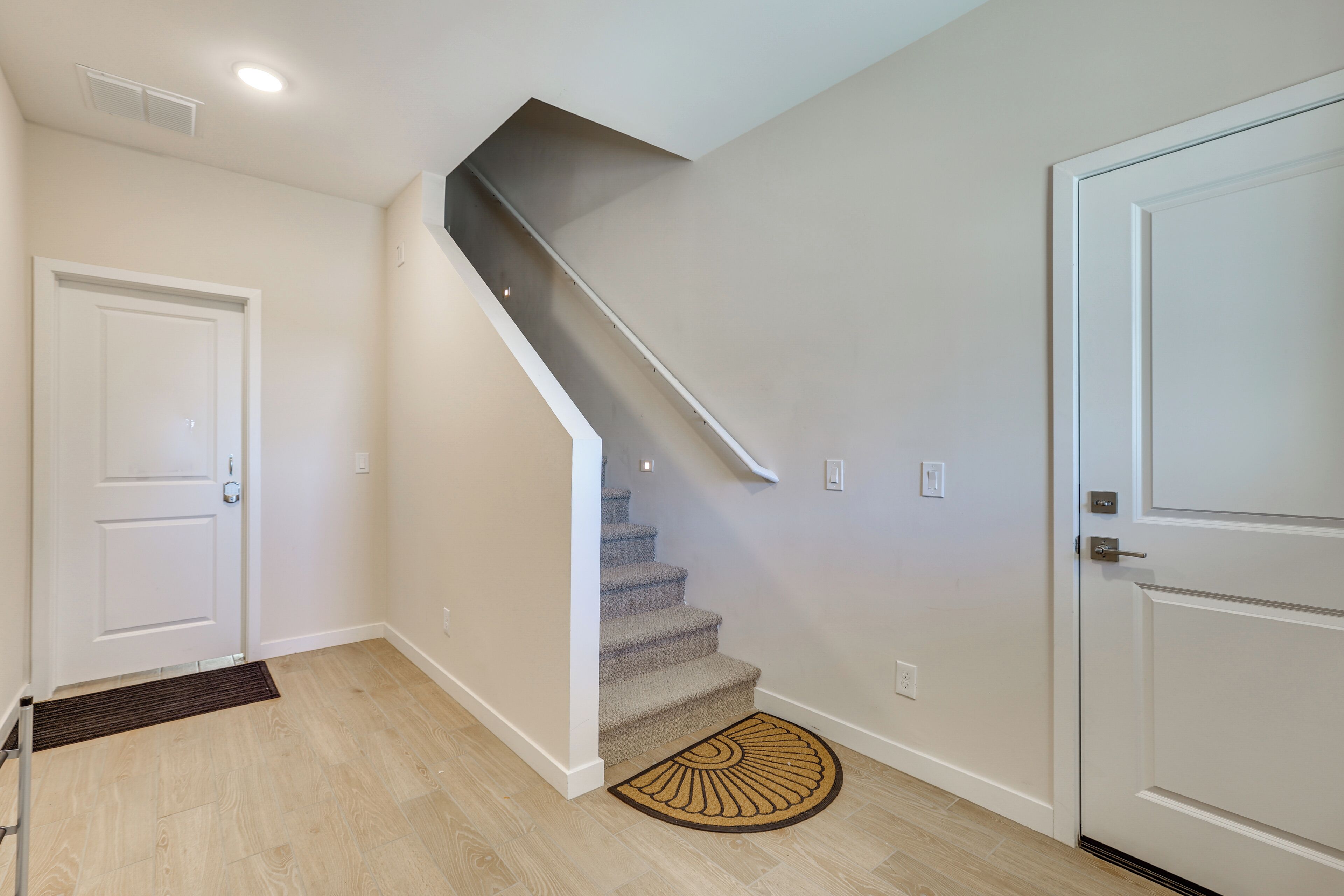 Apartment (0 Bedroom) | Interior