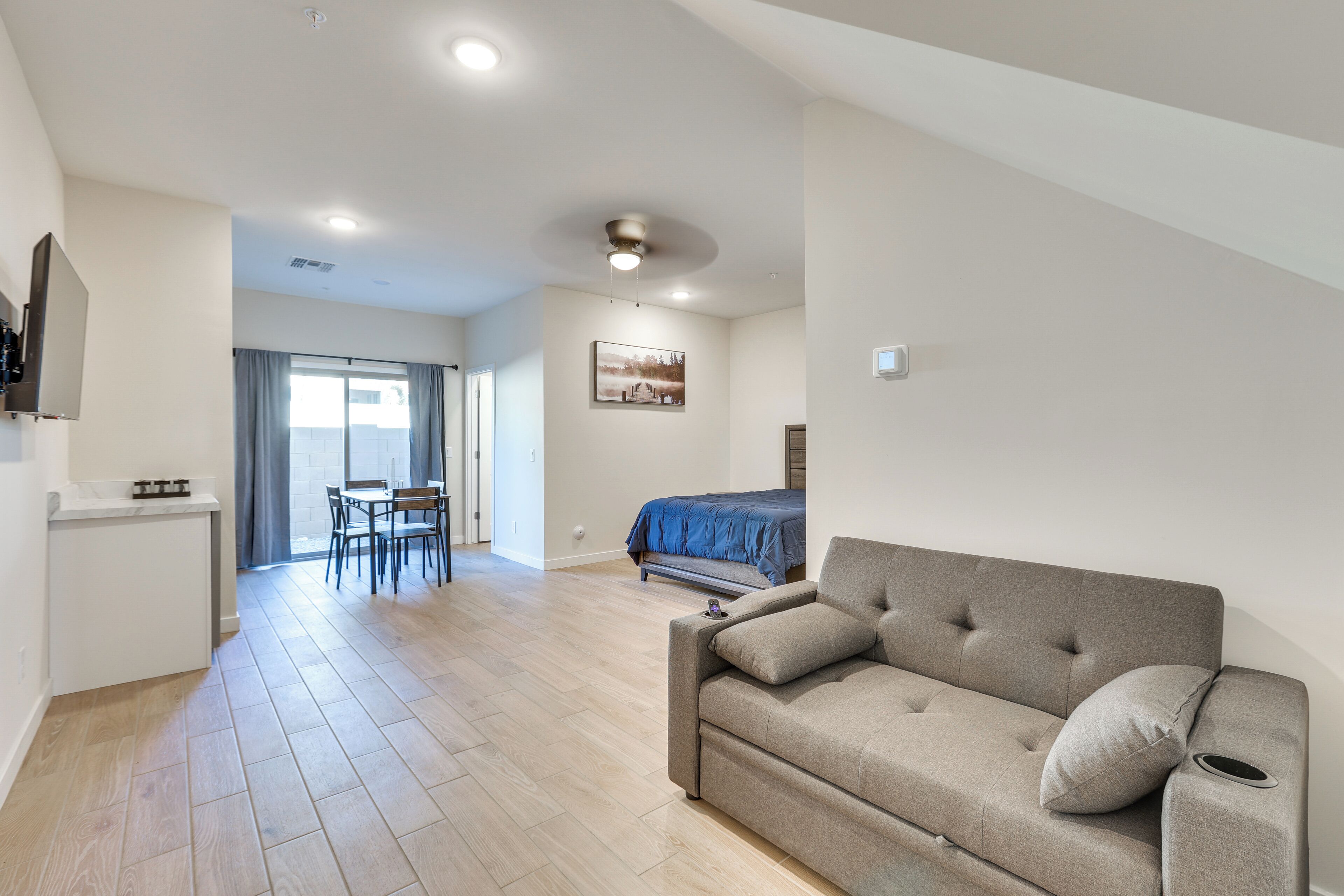 Apartment (0 Bedroom) | Interior