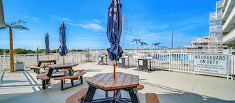 Beachfront Condo in Wildwood Crest w/ Pool Access!