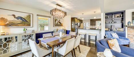 House (4 Bedrooms) | Dining