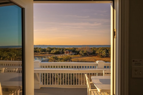 Luxurious Oceanfront Home w/ Soaring Views + Private Pool by Tybee Cottages